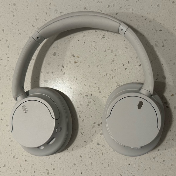 Sony Other - Sony WHCH720N Bluetooth Wireless Noise-Canceling Headphones